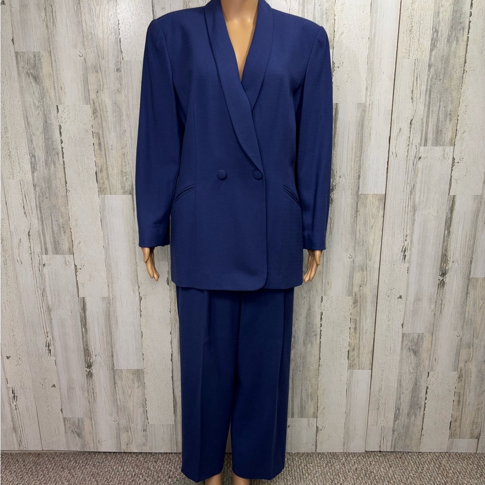 Jones New York Vintage 90’s Blue Wool Crepe Double-Breasted Pantsuit